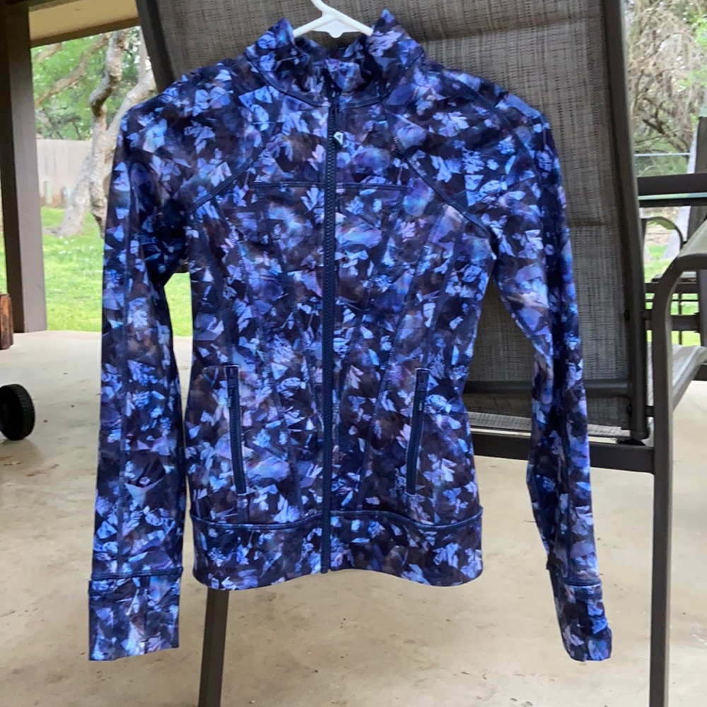 Lululemon kids practice jacket.